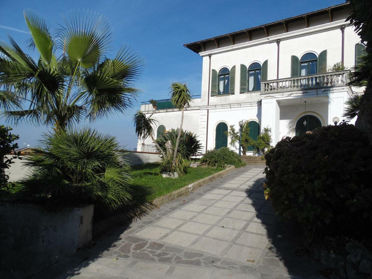 Villa Bianca Castellammare di Stabia Esterno foto